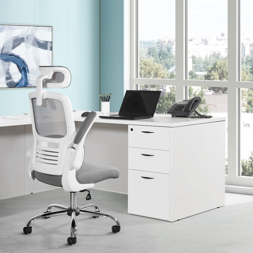 Mesh Back Manager’s Chair with Headrest