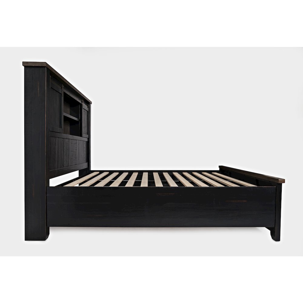 Madison County Rustic Reclaimed Pine Farmhouse Queen Barn Door Bed