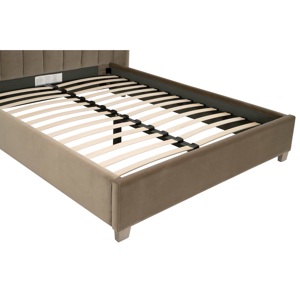 Stitch & Hand - Dining & Bedroom Transitional Chandler Queen Bed
