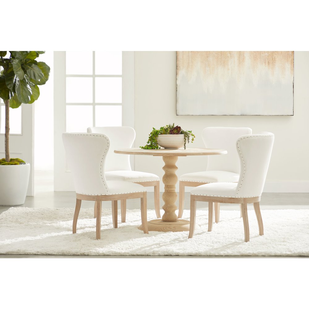 Bella Antique Transitional Chelsea 42" Round Dining Table