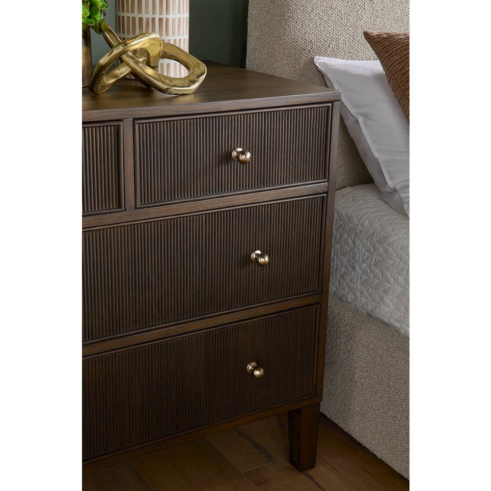 Bronze Bay Transitional Highland 8-Drawer Double Dresser