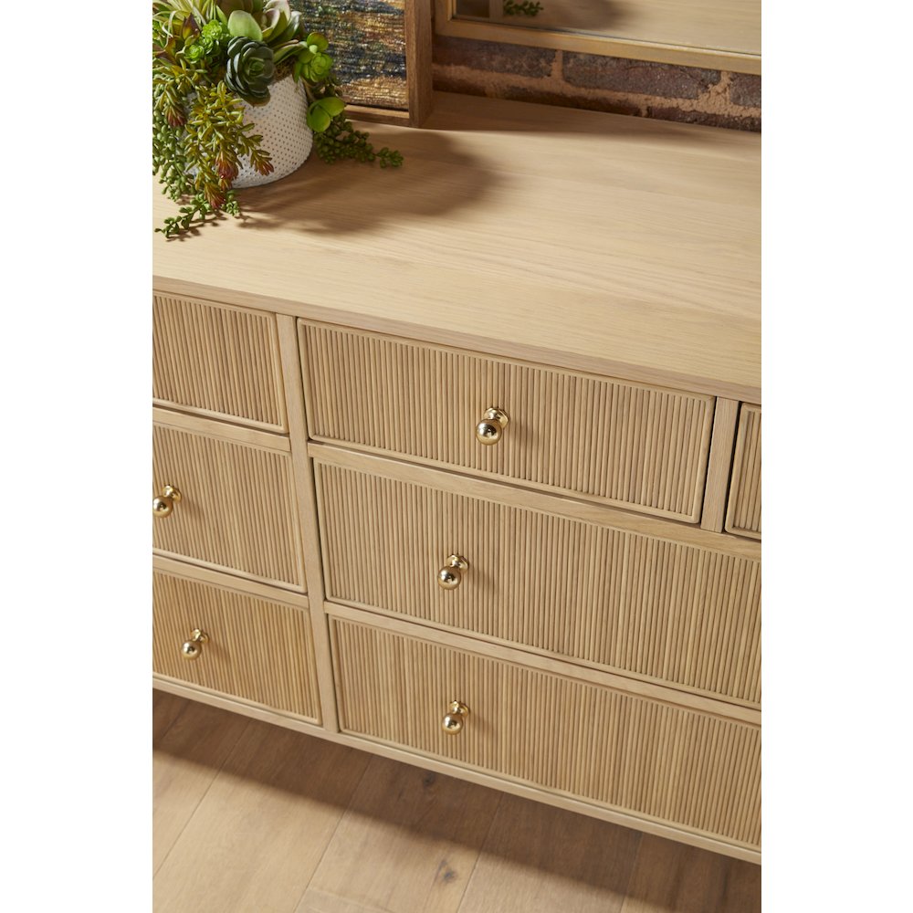 Bronze Bay Transitional Highland 8-Drawer Double Dresser