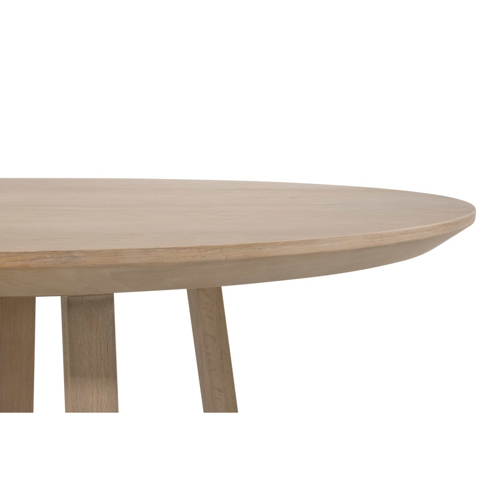 Bella Antique Transitional Reeves 48" Round Dining Table