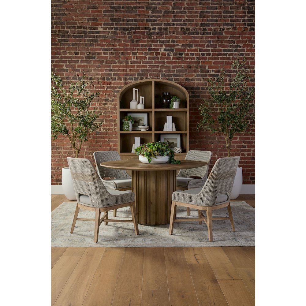 Bella Antique Transitional Roma 54" Round Dining Table