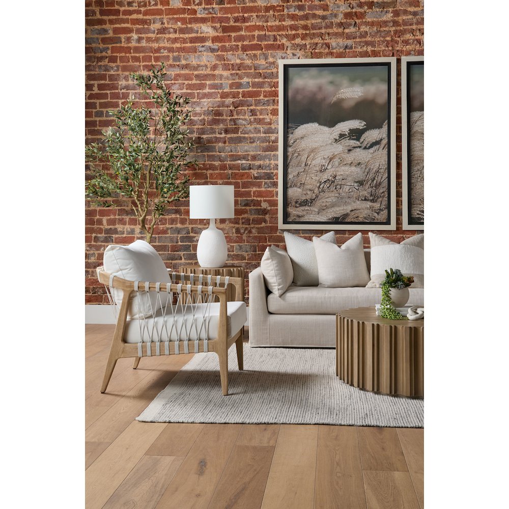 Bella Antique Transitional Roma End Table
