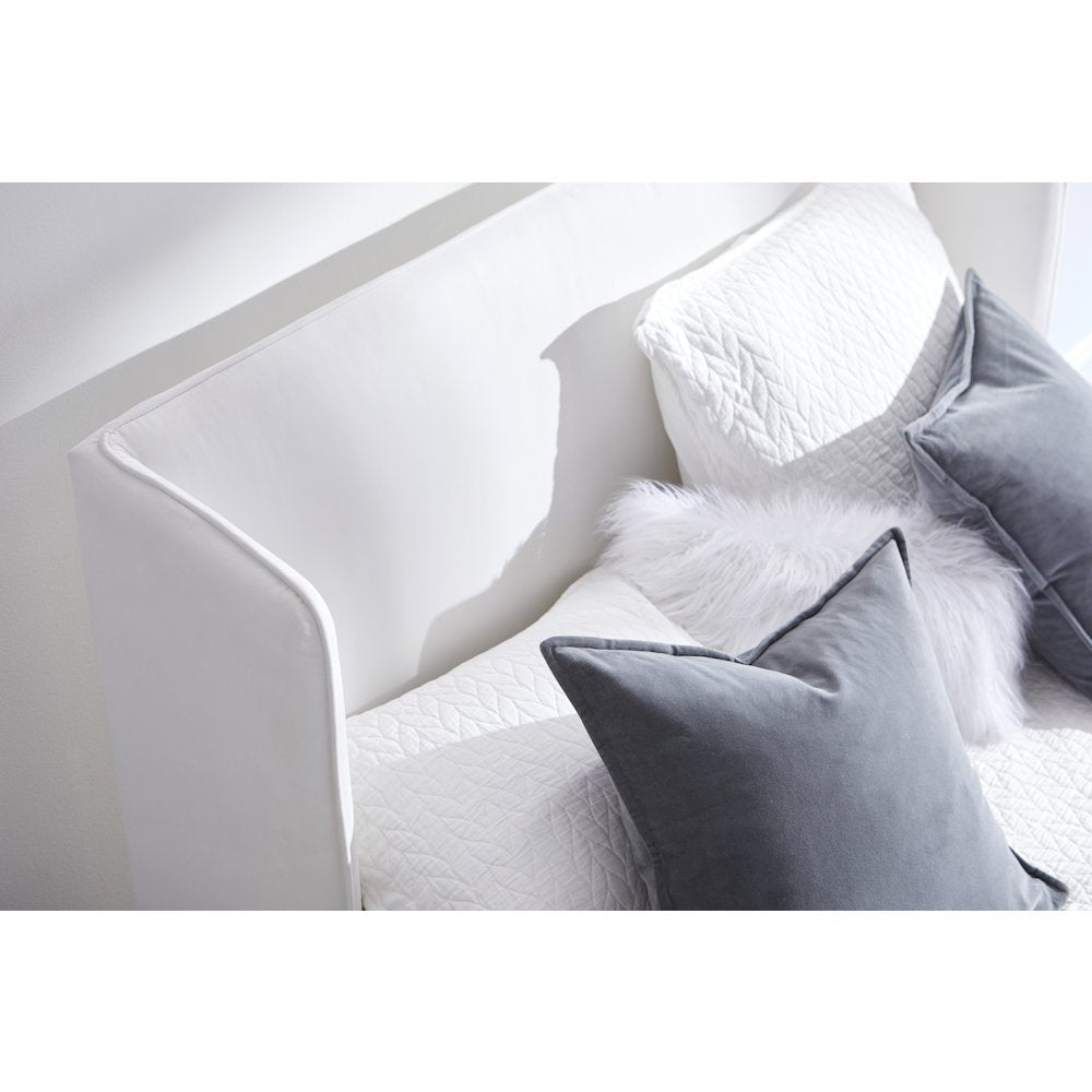 Stitch & Hand - Dining & Bedroom Transitional Stewart Queen Bed