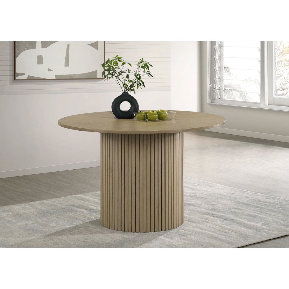 Hamlyn 43-inch Round Wood Dining Room Table Natural Oak