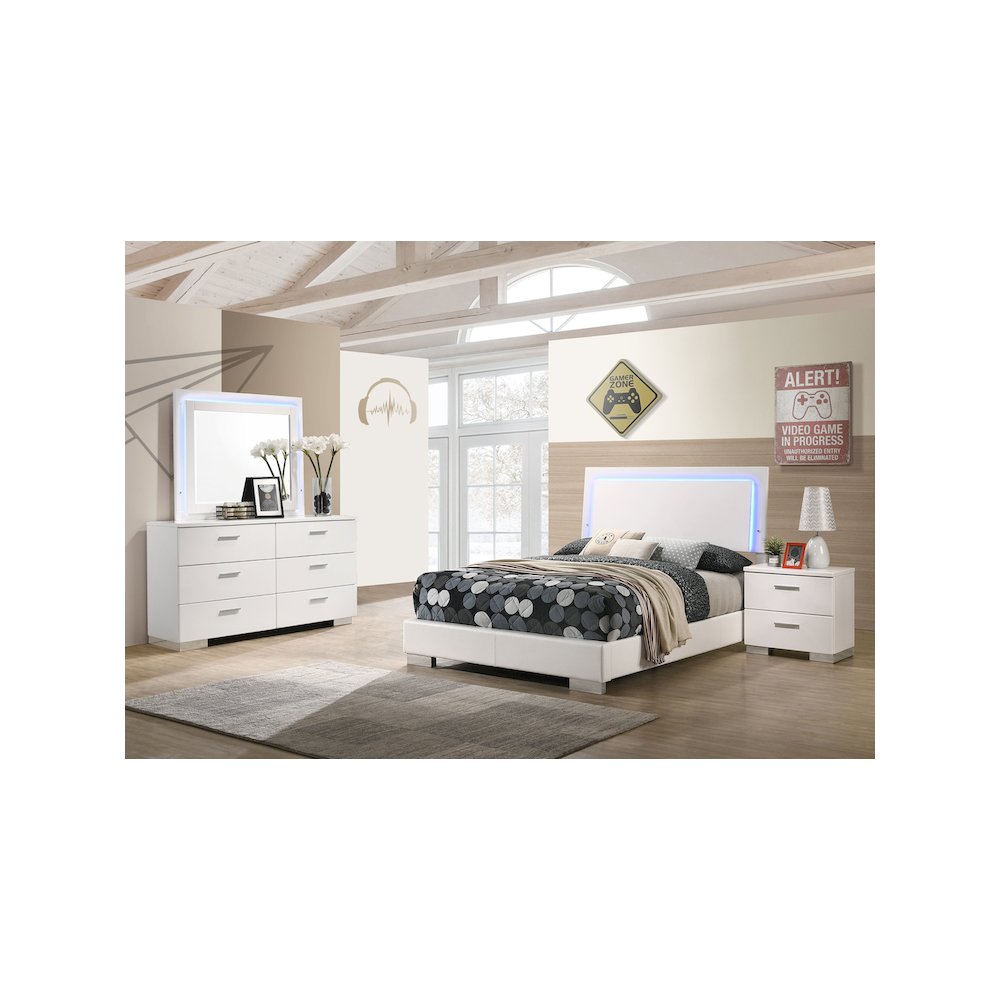 Felicity 4-piece Full Bedroom Set White High Gloss