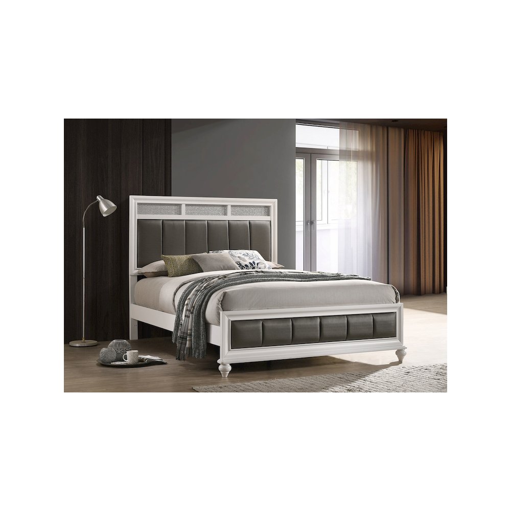 Barzini Wood Queen Panel Bed White