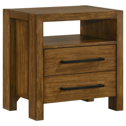Adderley 5-piece Queen Bedroom Set Warm Brown