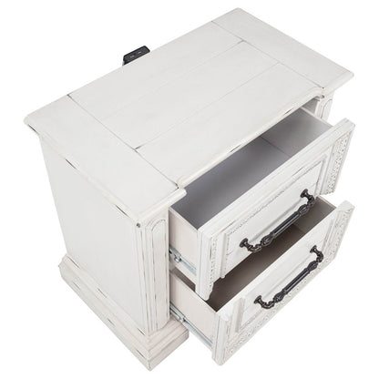 McKinney 4-piece California King Bedroom Set Vintage White