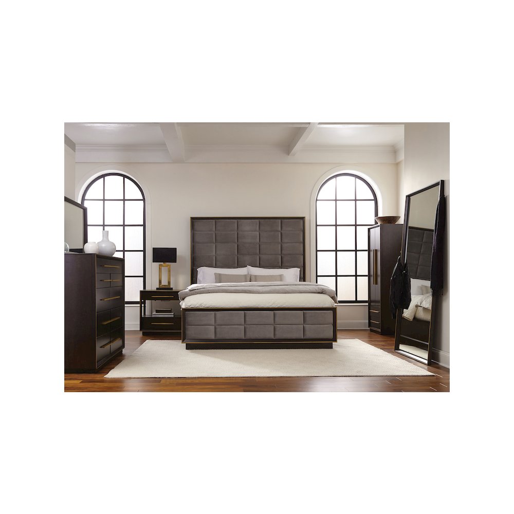 Durango 77-inch California King Panel Bed Smoked Peppercorn
