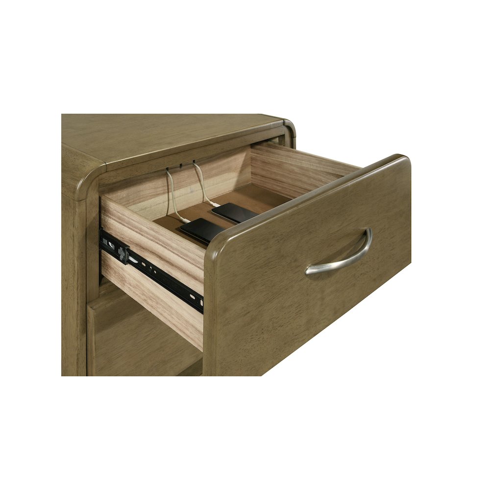 Amsbury 4-piece Queen Bedroom Set Nutmeg