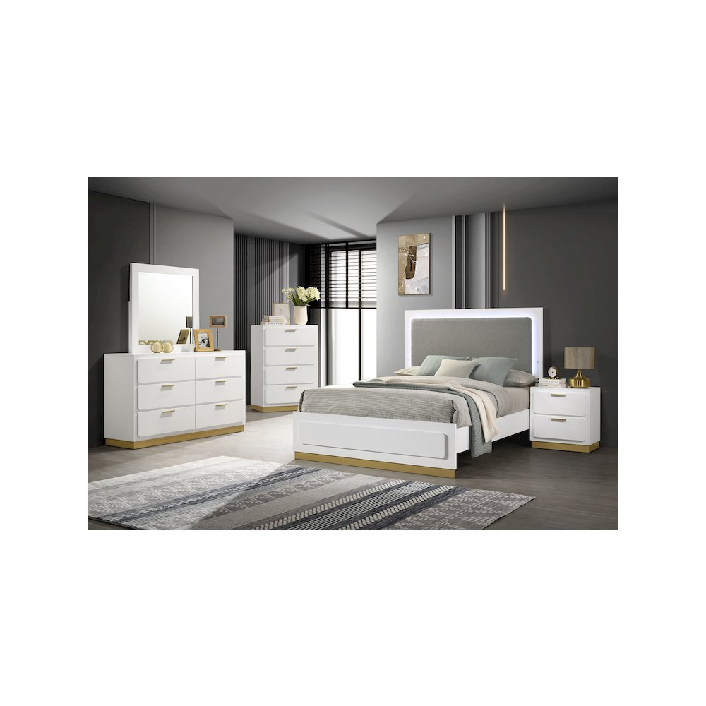 Caraway 5-piece California King Bedroom Set White