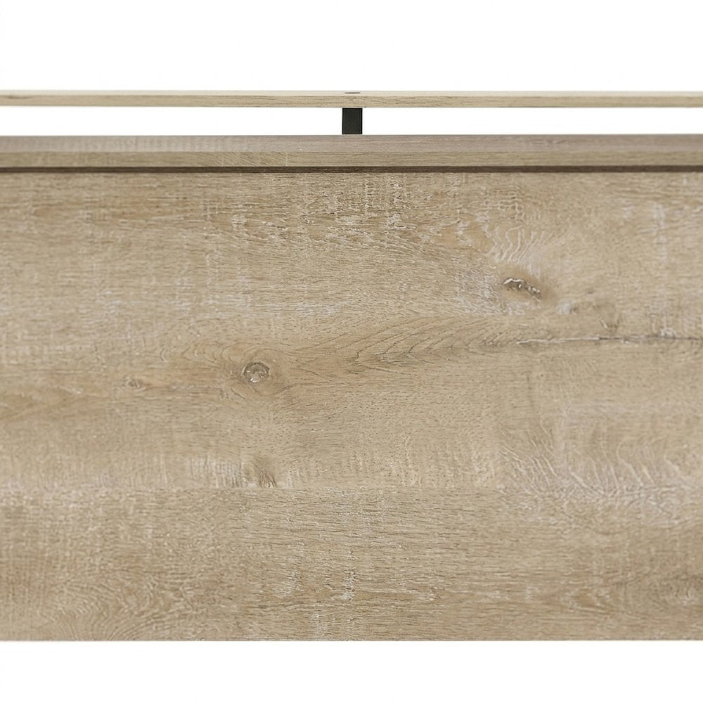 Rustic King Panel Bed with Batten Slats, Wood-Finish, 600 lb, Weathered Oak