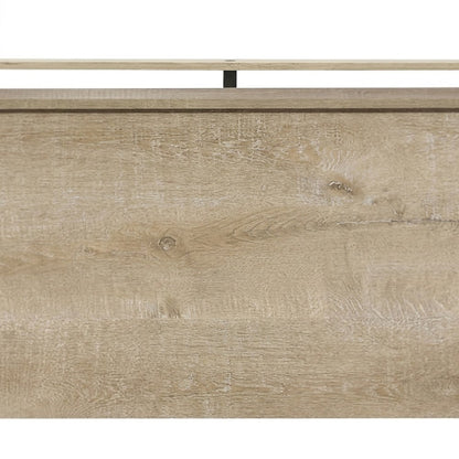 Rustic King Panel Bed with Batten Slats, Wood-Finish, 600 lb, Weathered Oak