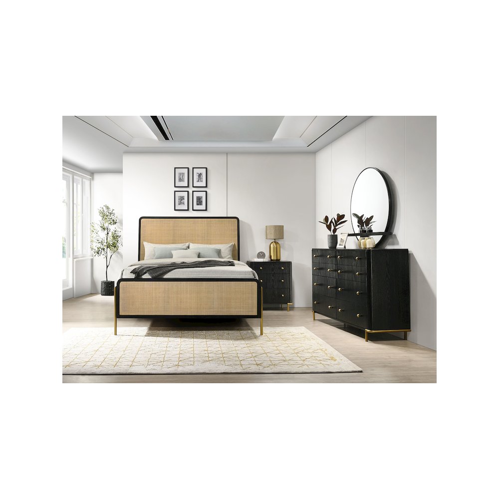 Arini 4-piece Eastern King Bedroom Set Black and Natural