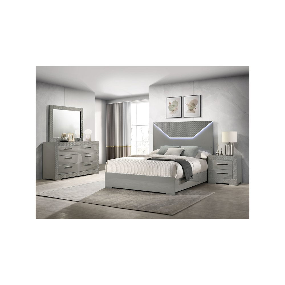 Ives 4-piece Queen Bedroom Set Grey High Gloss