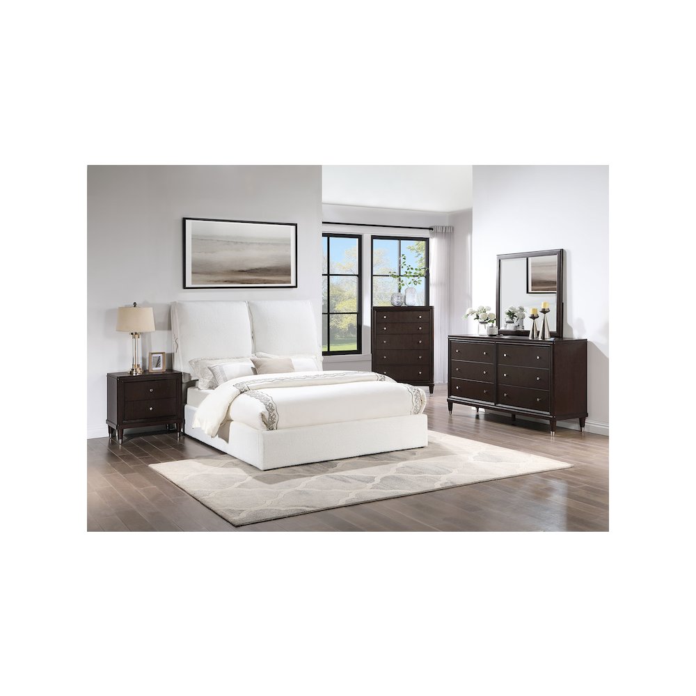 Gwendoline Upholstered Queen Panel Bed White