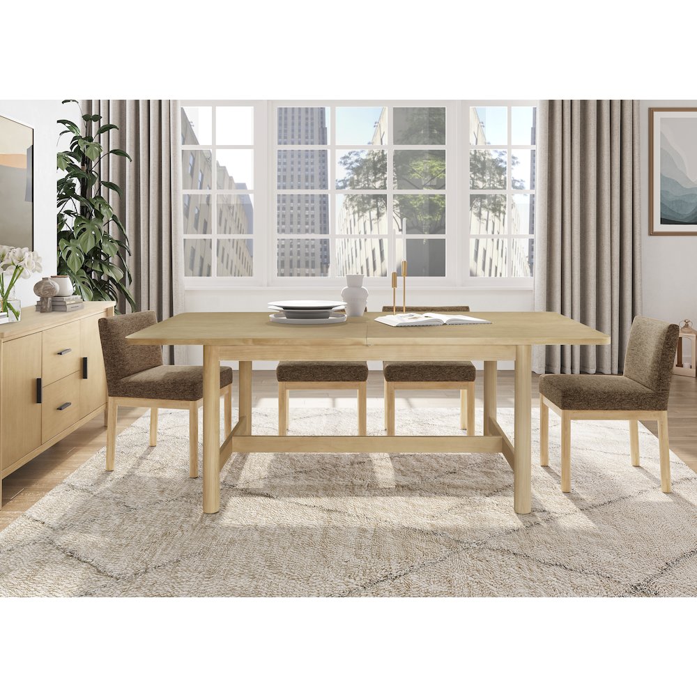 Bloomfield Butterfly Dining Table w/ 20" Ext