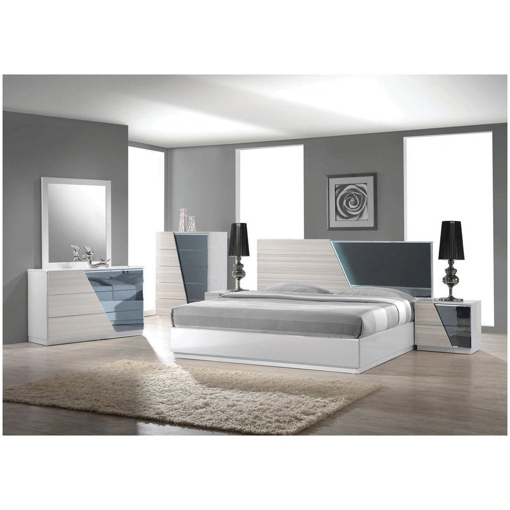 Best Master Manchester 5-Piece Wood East King Bedroom Set in Zebra/White