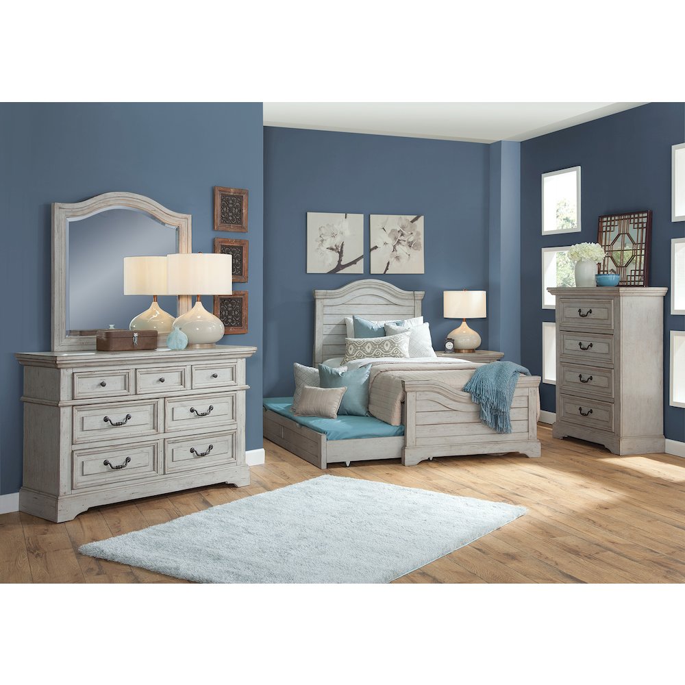 Stonebrook Dresser with Mirror - Light Distressed Antique Gray