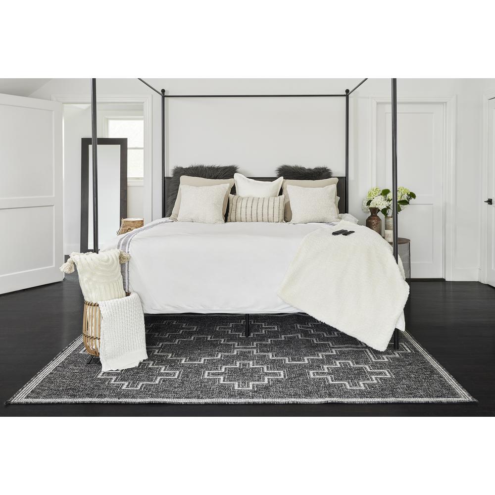 Transitional Rectangle Area Rug, Black, 4'1" X 6'