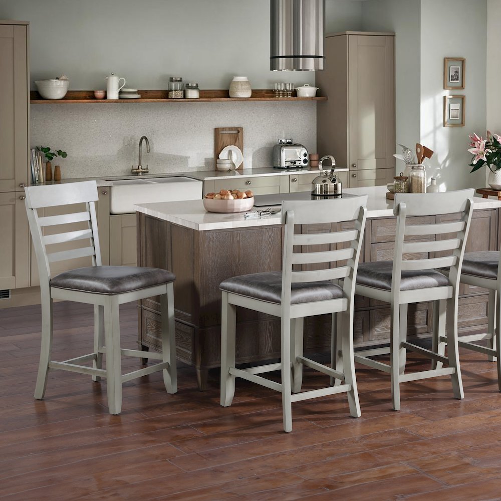 Hyland 7pc Dining Set w/ Server