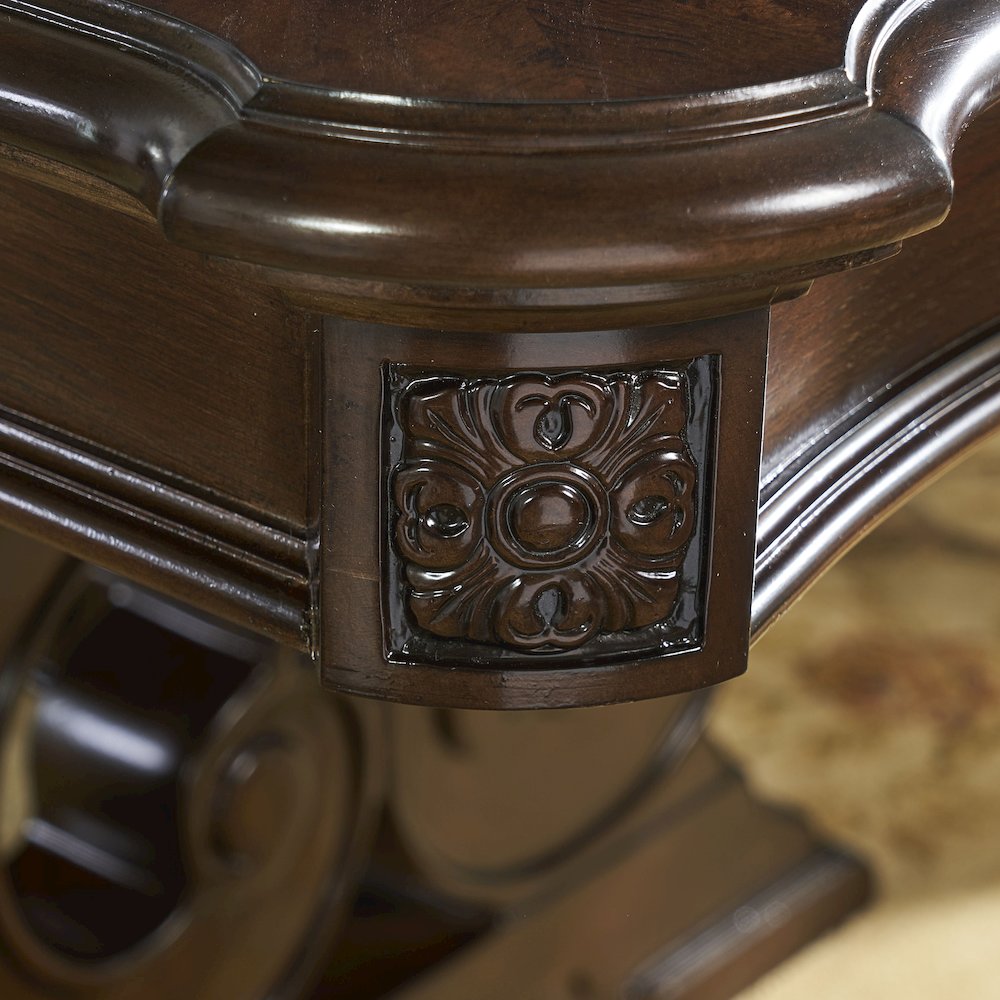Royale Dining Table