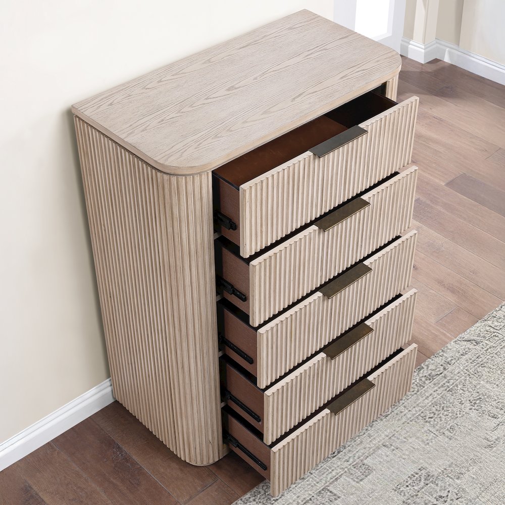 Henry Sand Chest
