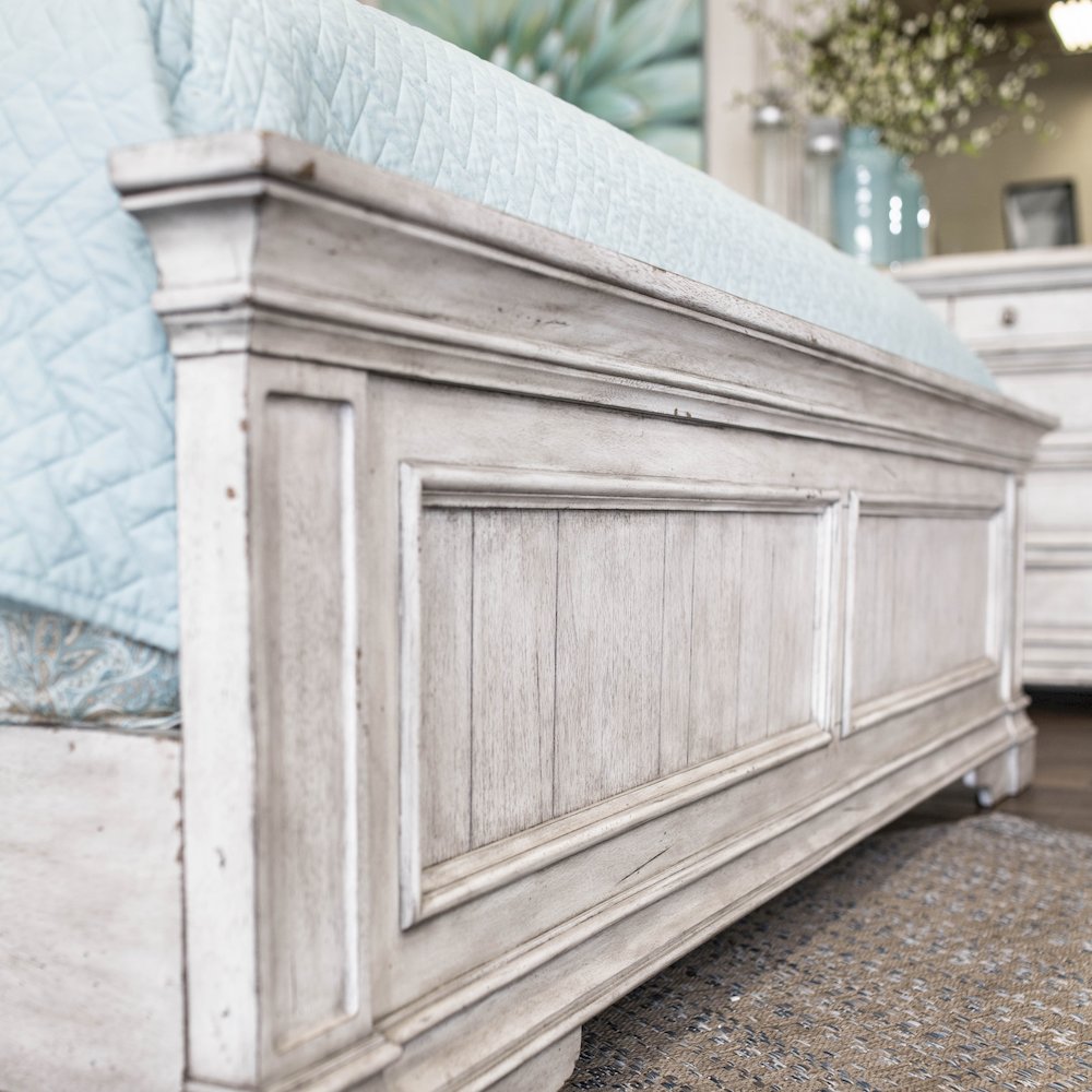 Highland Park King Bed Driftwood