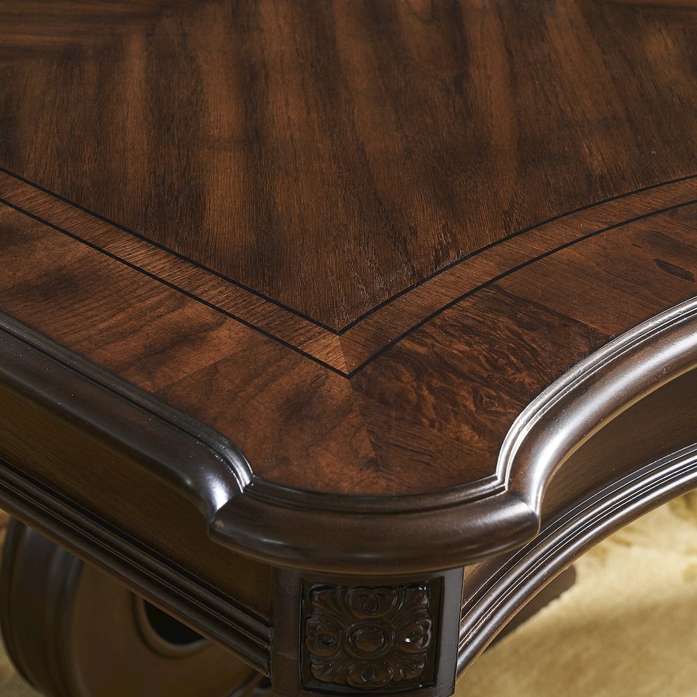 Royale Dining Table