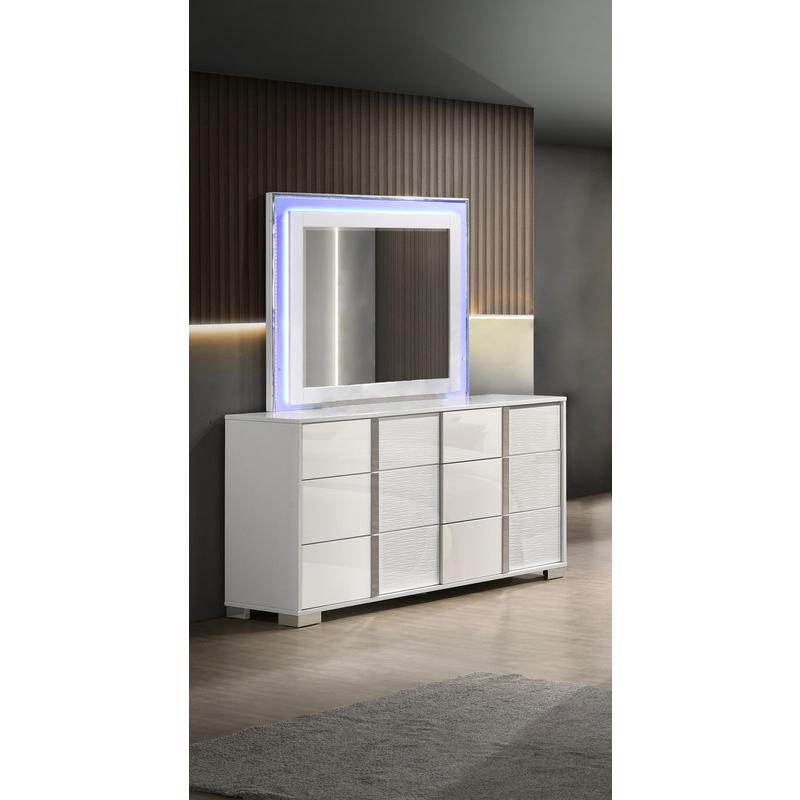 4 piece futuristic bedroom set, Queen size (platform) bed