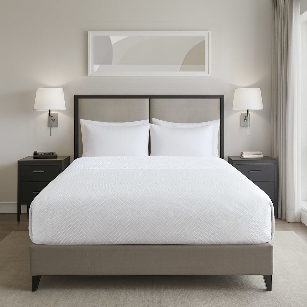 Jacquard Essential Lark Coverlet