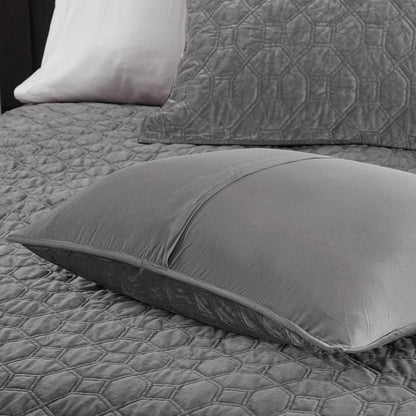 Harper 3 Piece Velvet Quilt Set, Grey color