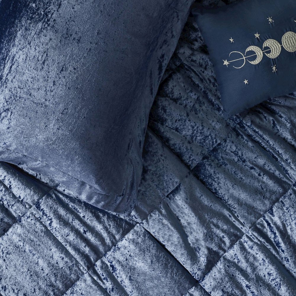 Velvet Comforter Set with Throw Pillow