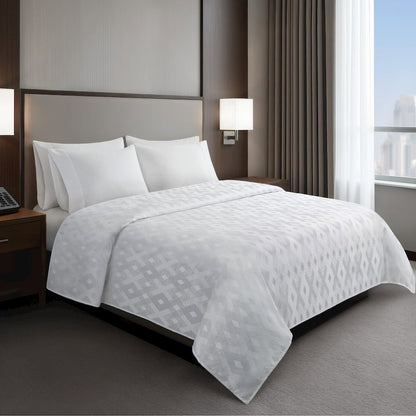 Jacquard Essential Nova Coverlet