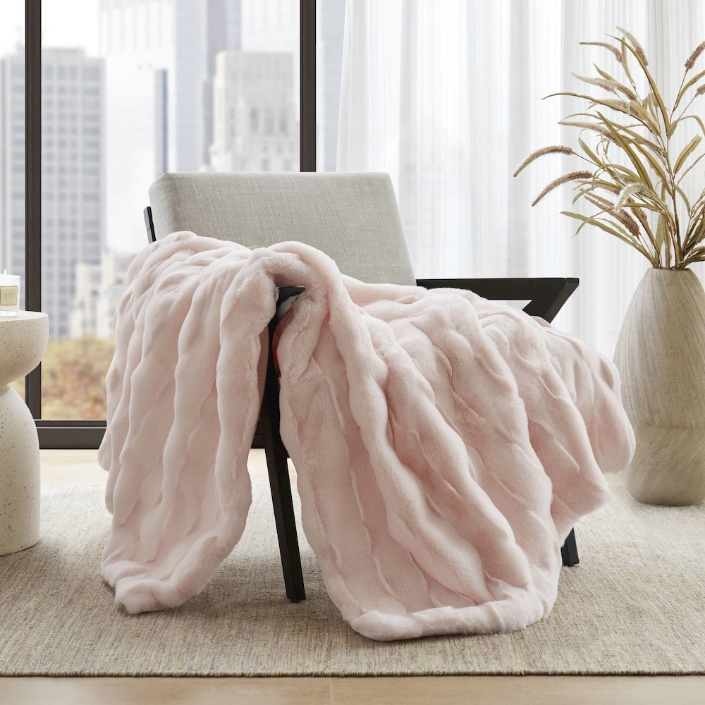 Vivienne Faux Fur Throw, Pink color