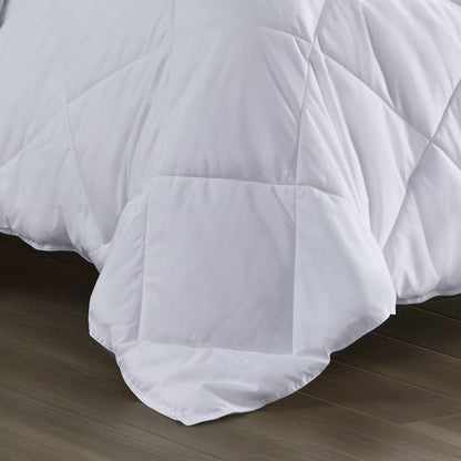 Cooling Touch Oversized Down Alternative Comforter in White Color