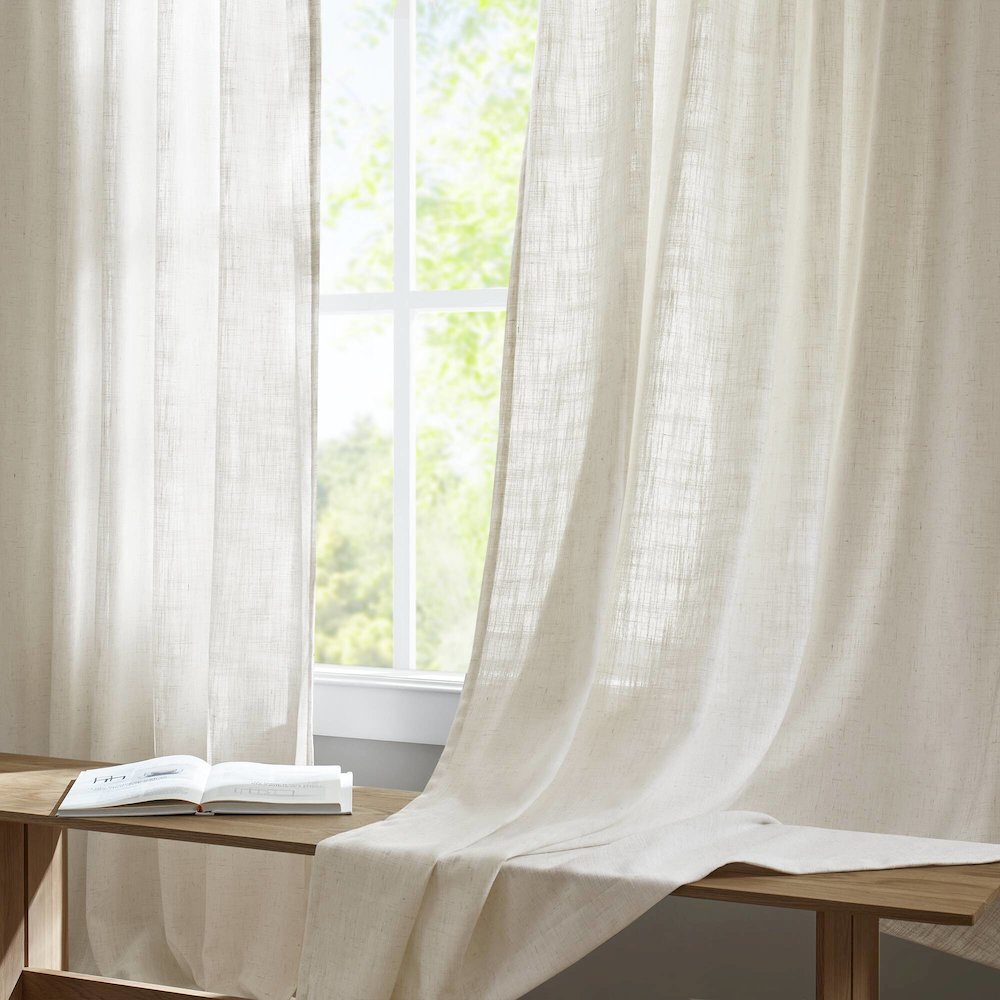 Emery 300gsm poly linen with 7 pinch pleat per pc