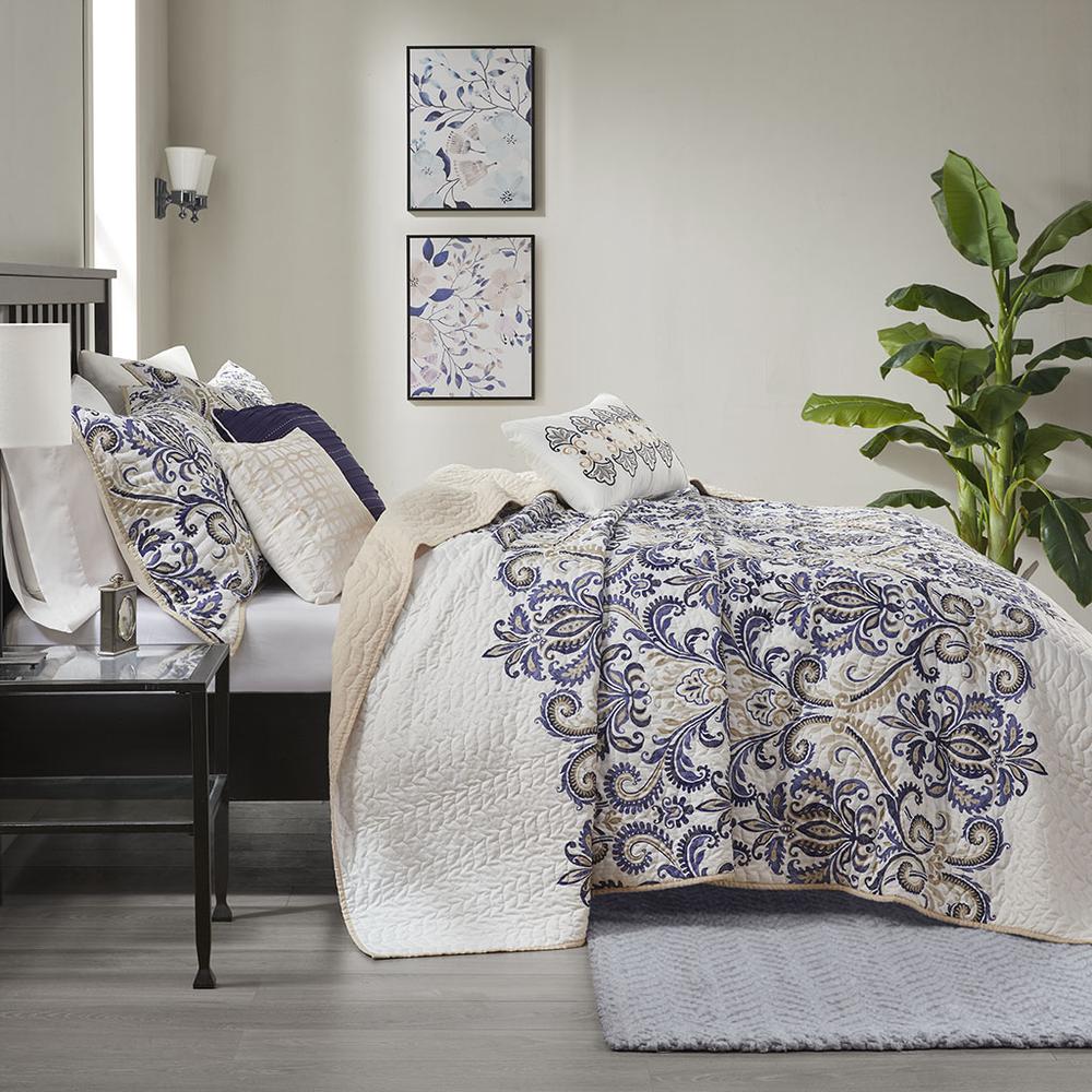 6 Piece Reversible Quilt Set with Throw Pillows