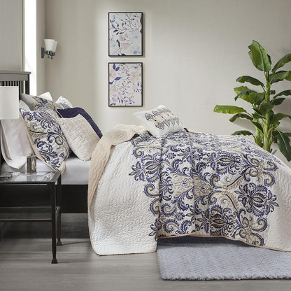 6 Piece Reversible Quilt Set with Throw Pillows