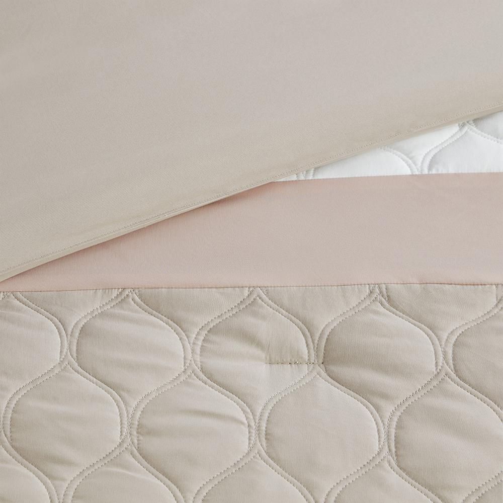 Shawnee 8 Piece Comforter Set, Blush color