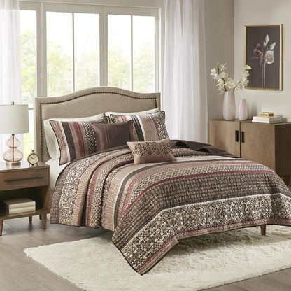 5 Piece Jacquard Quilt Set with Throw Pillows