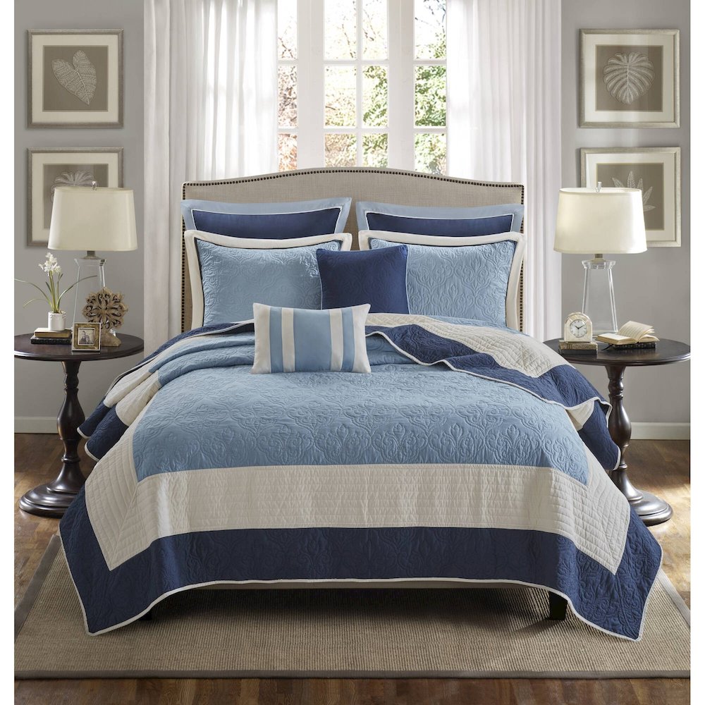 7 Piece Quilt Set with Euro Shams and Throw Pillows
