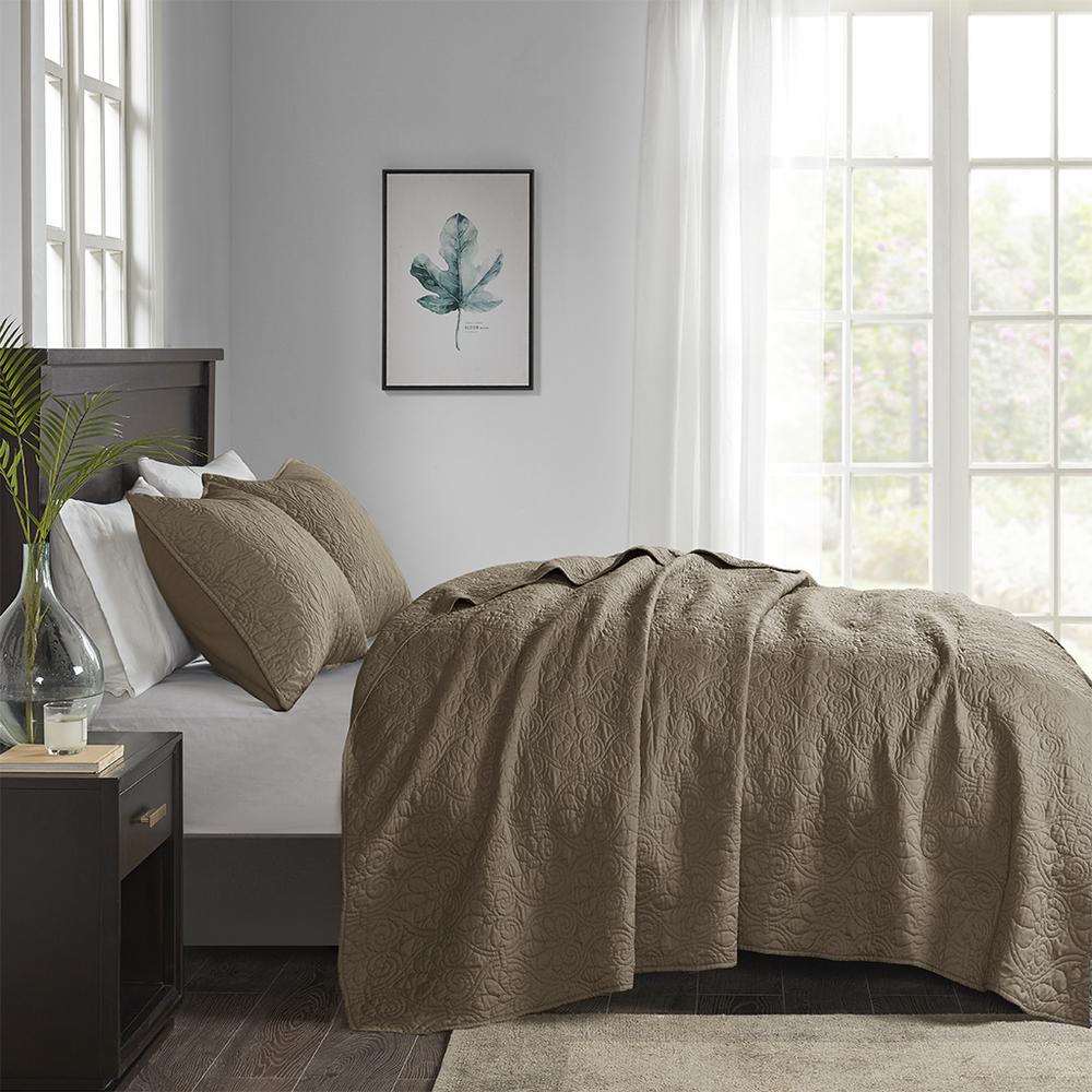 Quebec 3 Piece Reversible Quilt Set, Mocha color