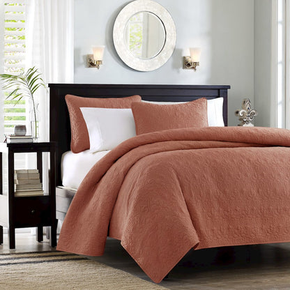 Quebec 3 Piece Reversible Quilt Set, Clay Red color