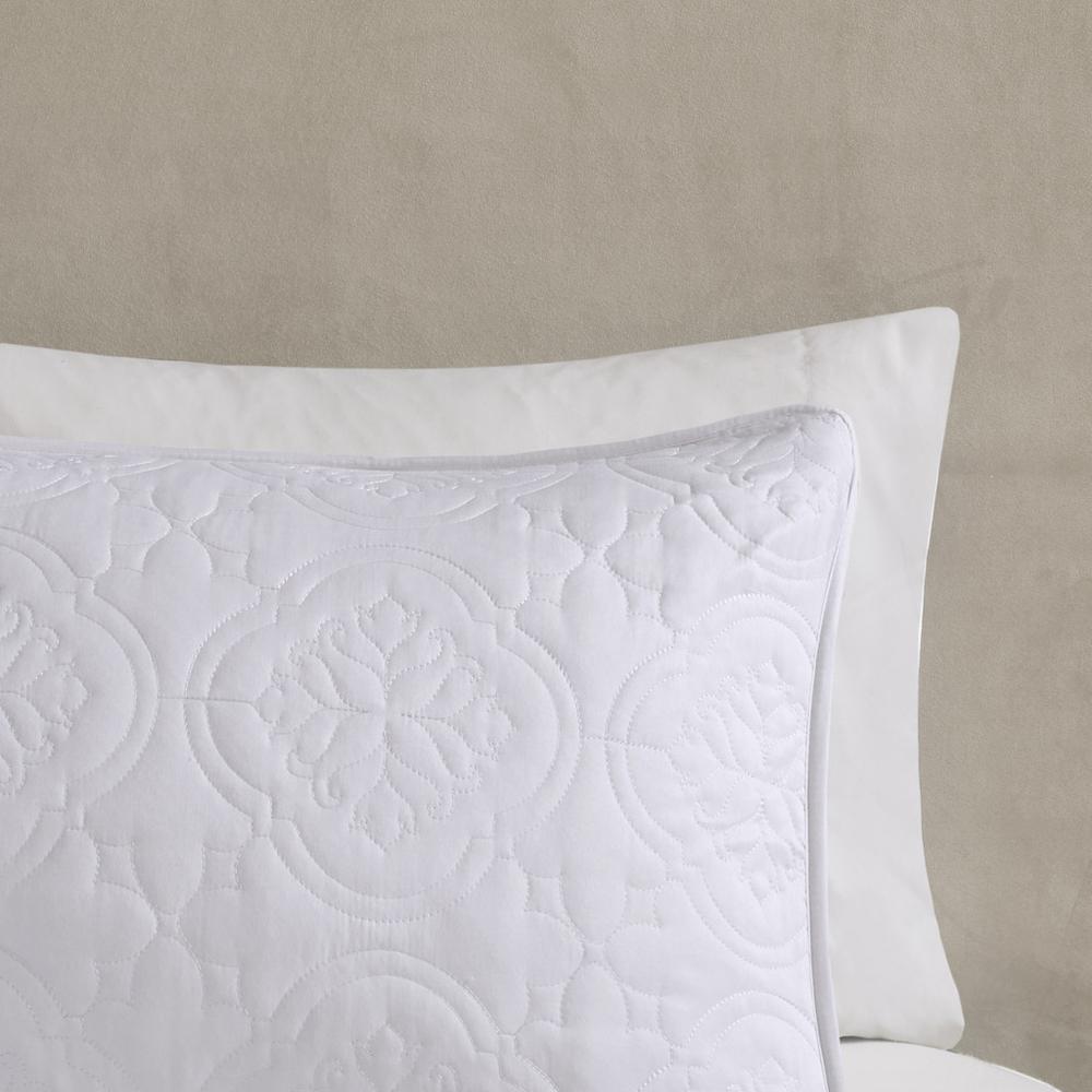 Oakley 3 Piece Reversible Bedspread Set, White color