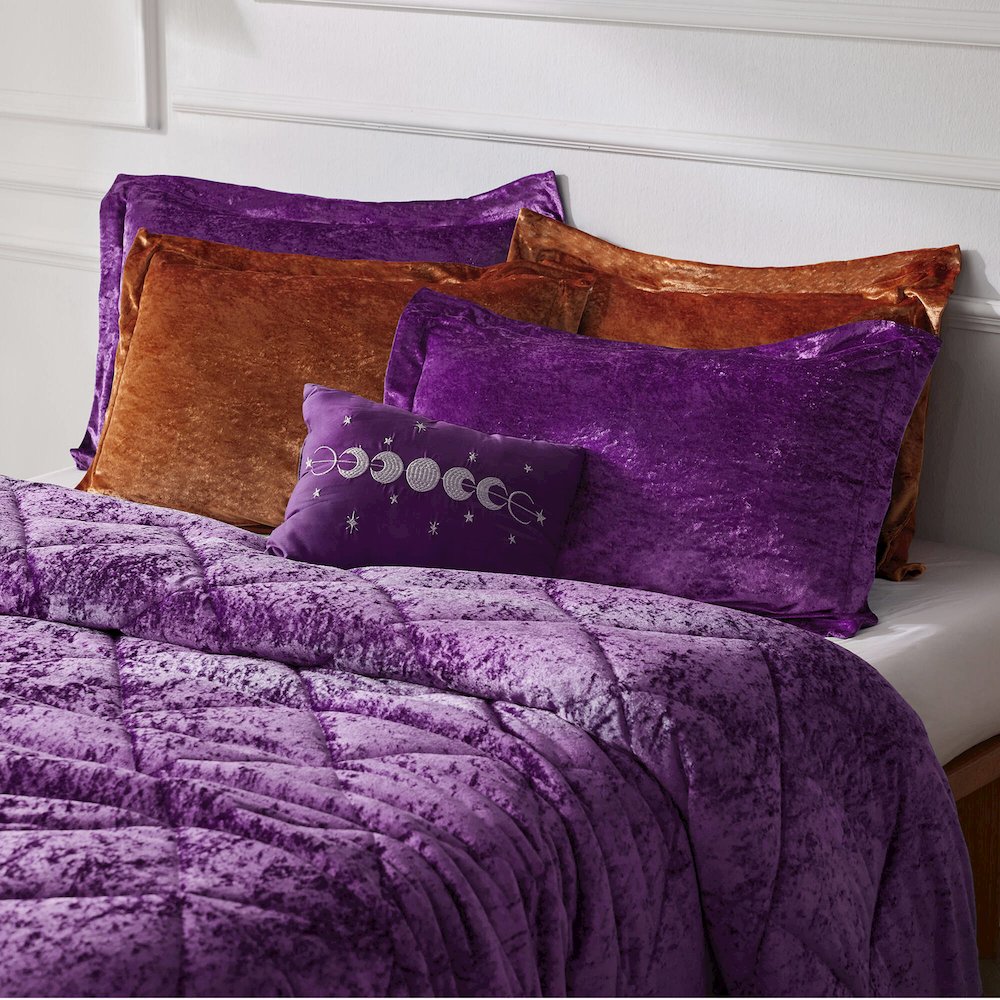 Felicia Velvet Comforter Set with Throw Pillow, Purple color