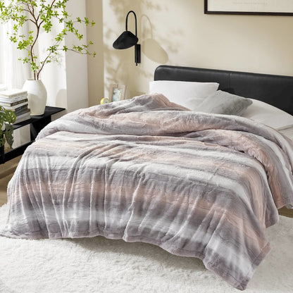 Zuri Faux Fur Blanket, Blush/Grey color
